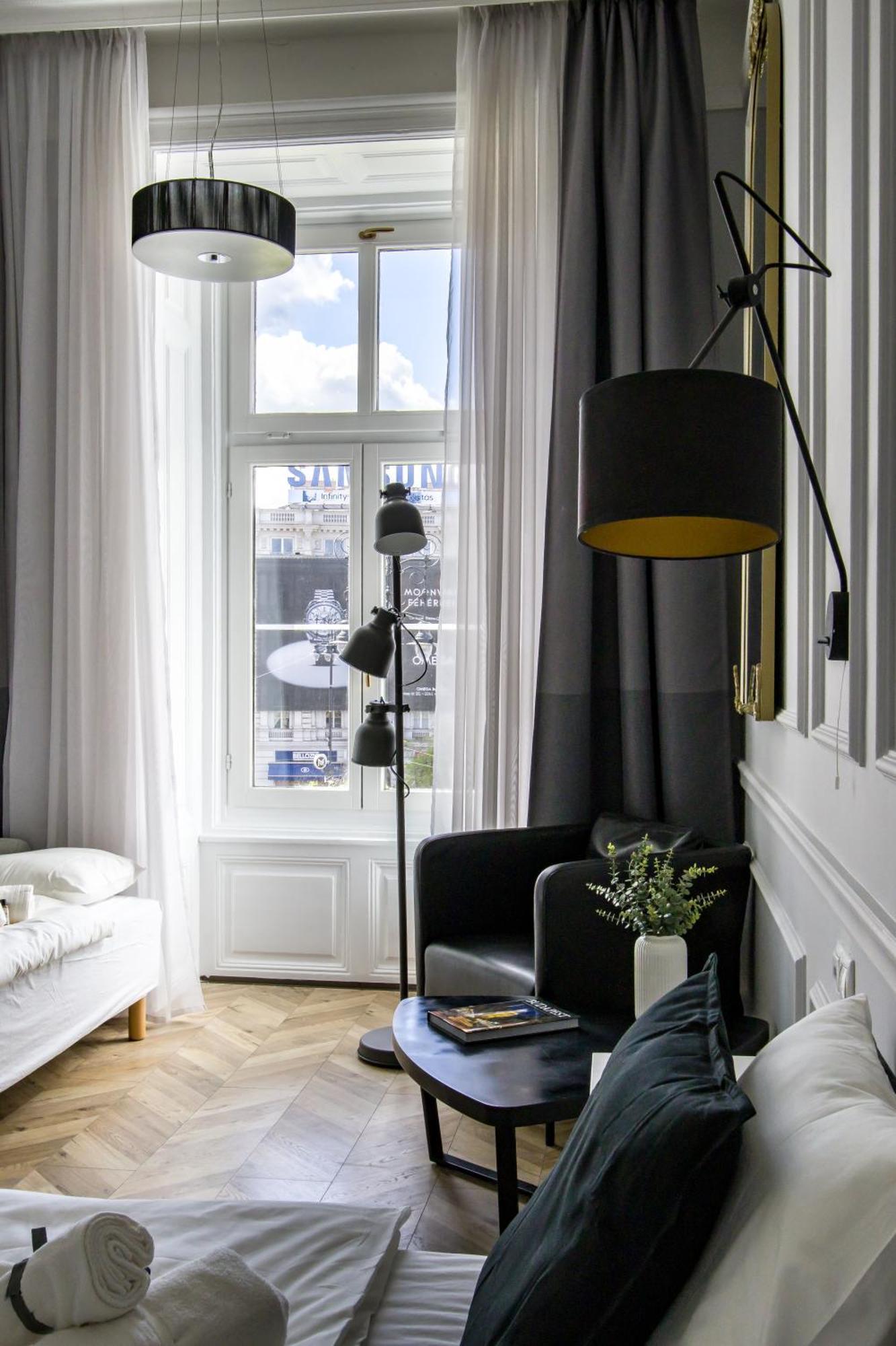 Wilson's Oktogon Square Apartman *